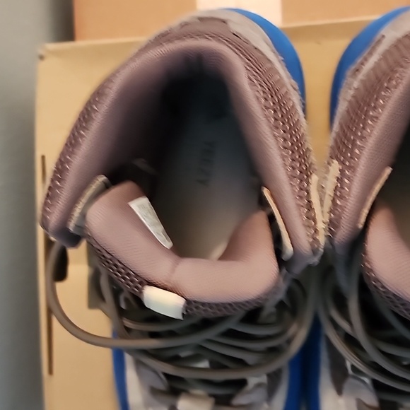 Yeezy Desert Boot - Picture 7 of 7